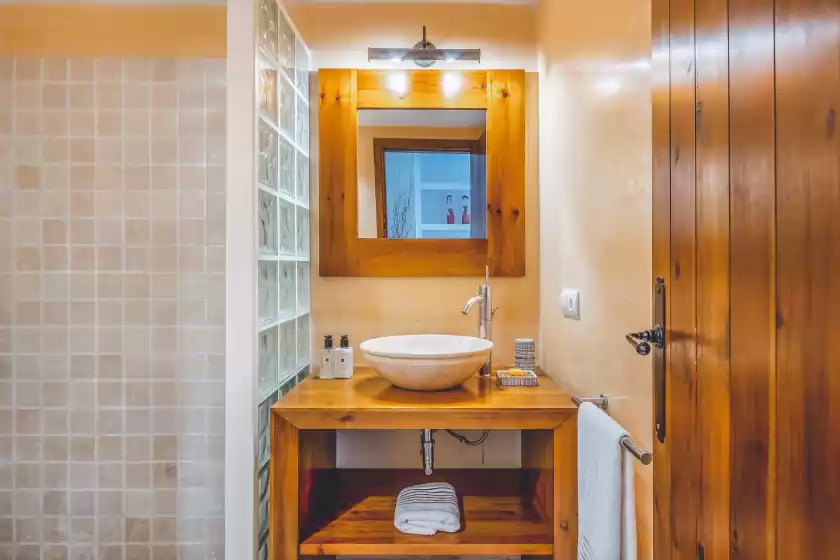 Holiday rentals in Ca'na calma, Sant Llorenç de Balàfia