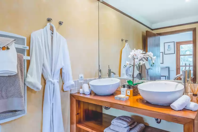 Holiday rentals in Ca'na calma, Sant Llorenç de Balàfia