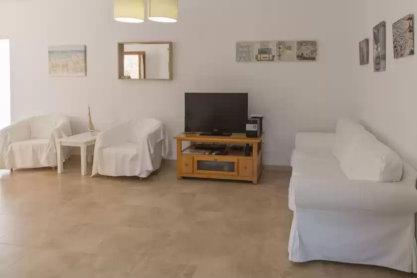 Holiday rentals in Es lliri blanc, Venda des Cap de Barbaria