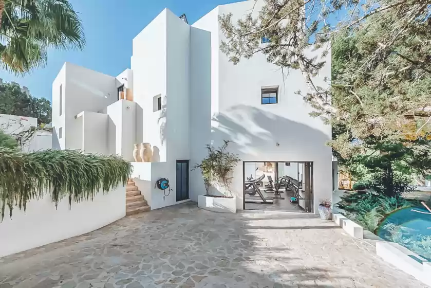 Holiday rentals in Villa oleander, Sant Agustí des Vedrà