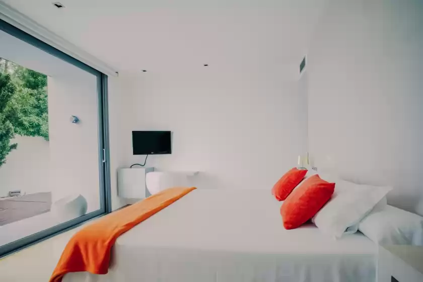 Holiday rentals in Villa serenity, es Cubells