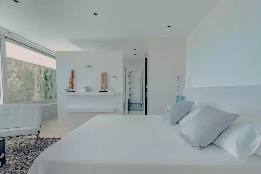 Holiday rentals in Villa serenity, es Cubells