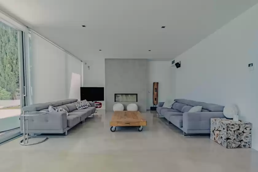 Holiday rentals in Villa serenity, es Cubells