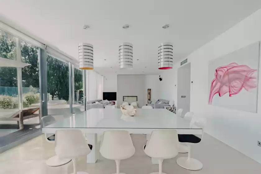 Holiday rentals in Villa serenity, es Cubells