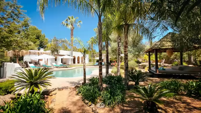 Holiday rentals in Villa velar