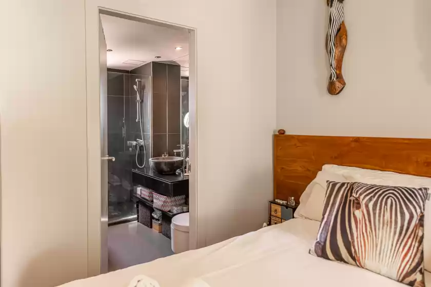 Holiday rentals in Villa zebra, Puig d'en Valls