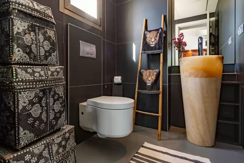 Holiday rentals in Villa zebra, Puig d'en Valls