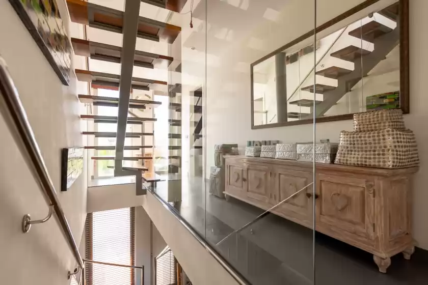 Holiday rentals in Villa zebra, Puig d'en Valls