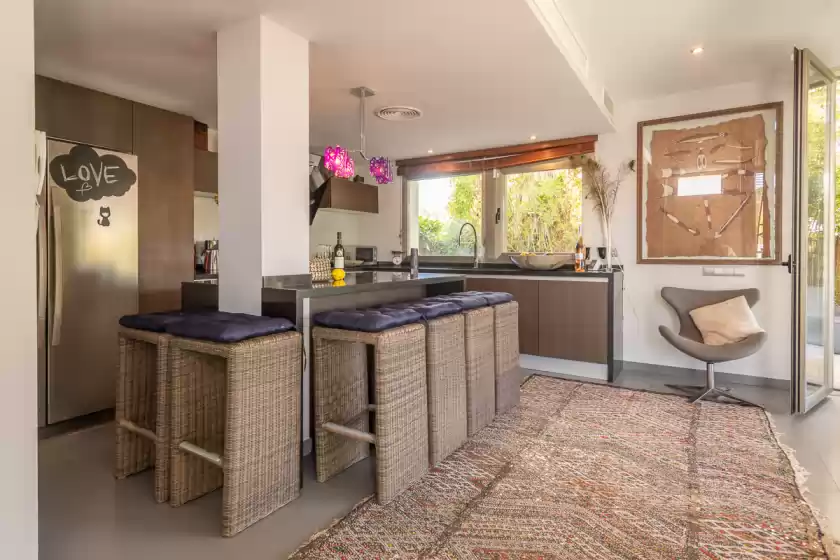 Holiday rentals in Villa zebra, Puig d'en Valls