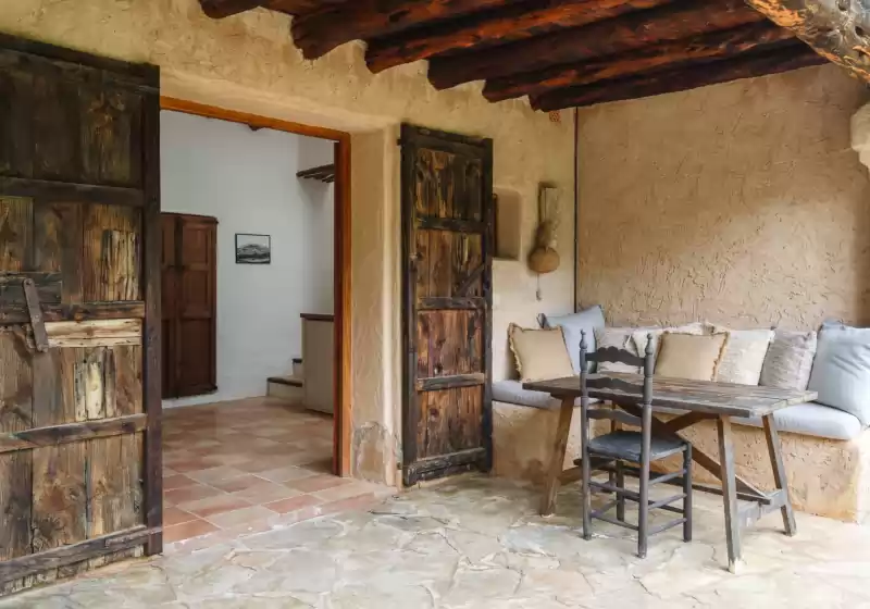 Holiday rentals in Can lorenzini due, Sant Llorenç de Balàfia
