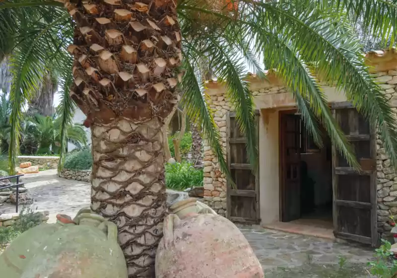 Holiday rentals in Can lorenzini due, Sant Llorenç de Balàfia
