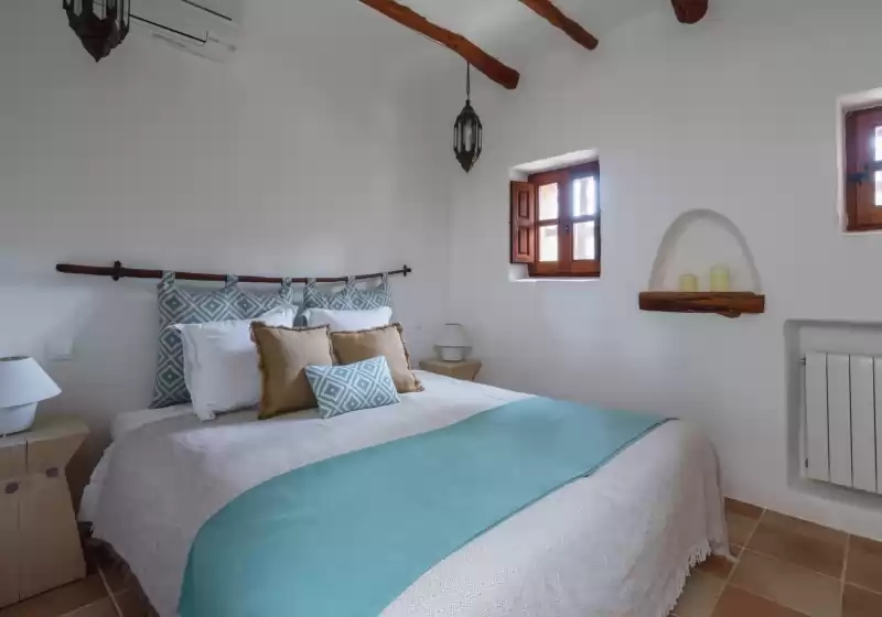 Holiday rentals in Can lorenzini due, Sant Llorenç de Balàfia