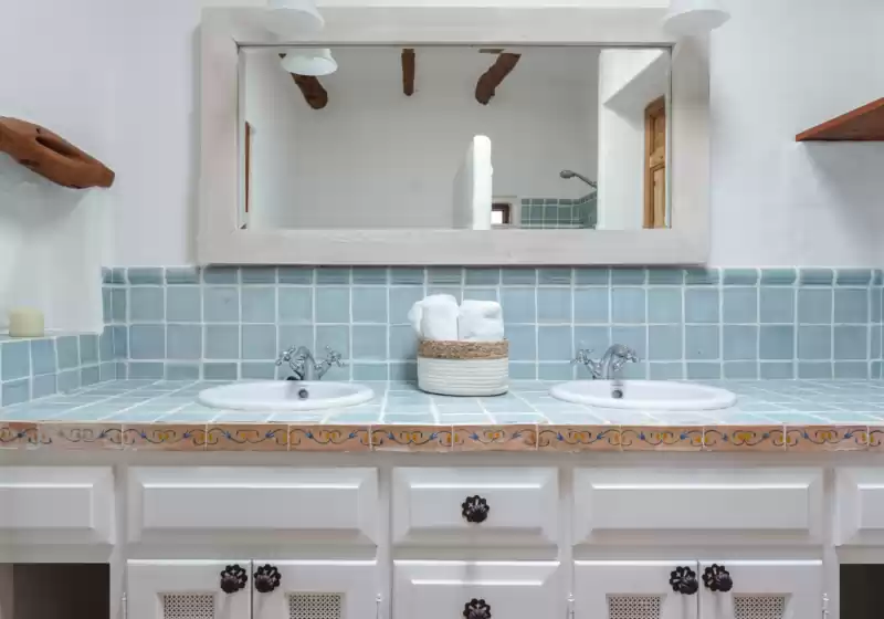 Holiday rentals in Can lorenzini due, Sant Llorenç de Balàfia
