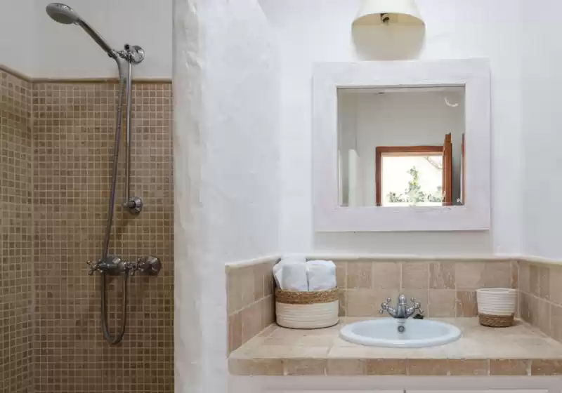 Holiday rentals in Can lorenzini due, Sant Llorenç de Balàfia