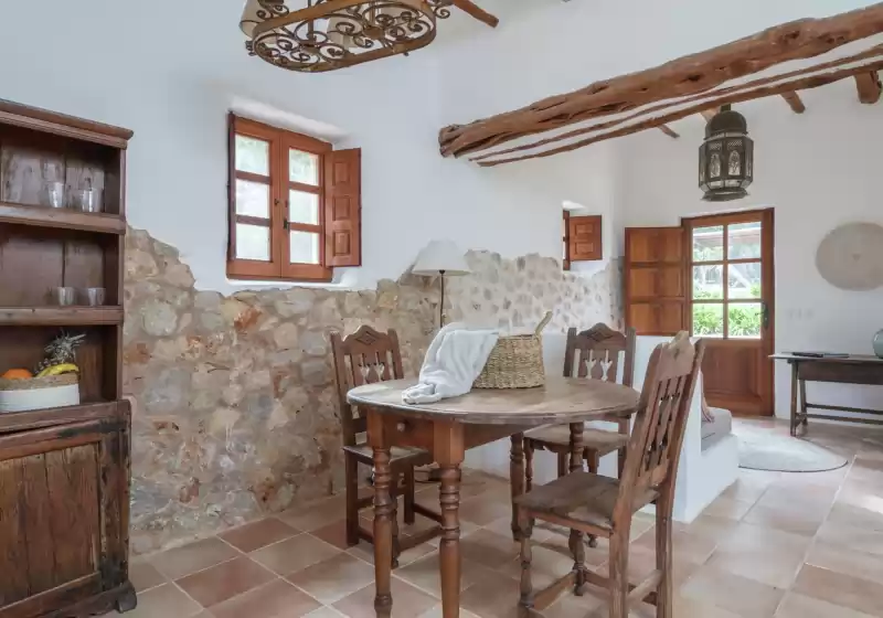 Holiday rentals in Can lorenzini due, Sant Llorenç de Balàfia