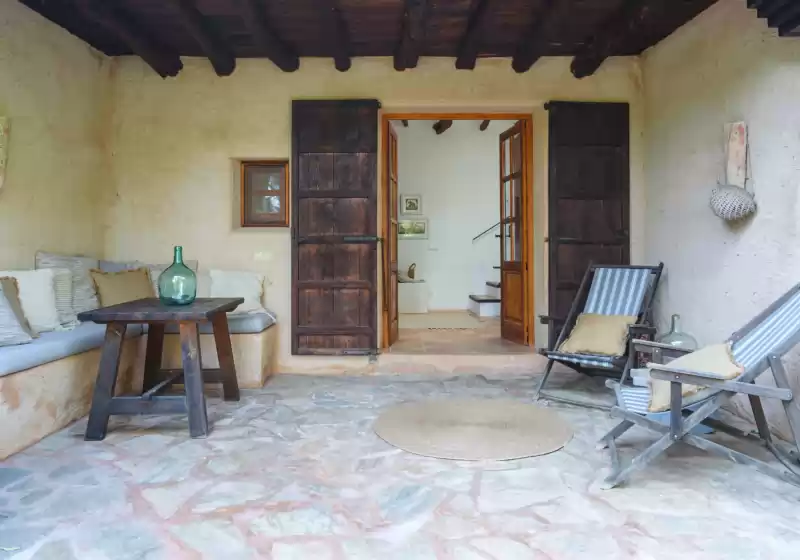 Holiday rentals in Can lorenzini due, Sant Llorenç de Balàfia