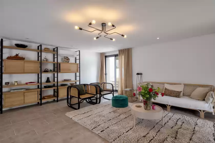 Holiday rentals in Villa phosphenes, Sant Josep de sa Talaia