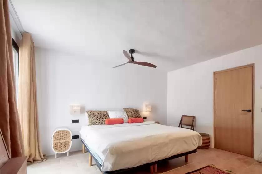 Holiday rentals in Villa phosphenes, Sant Josep de sa Talaia
