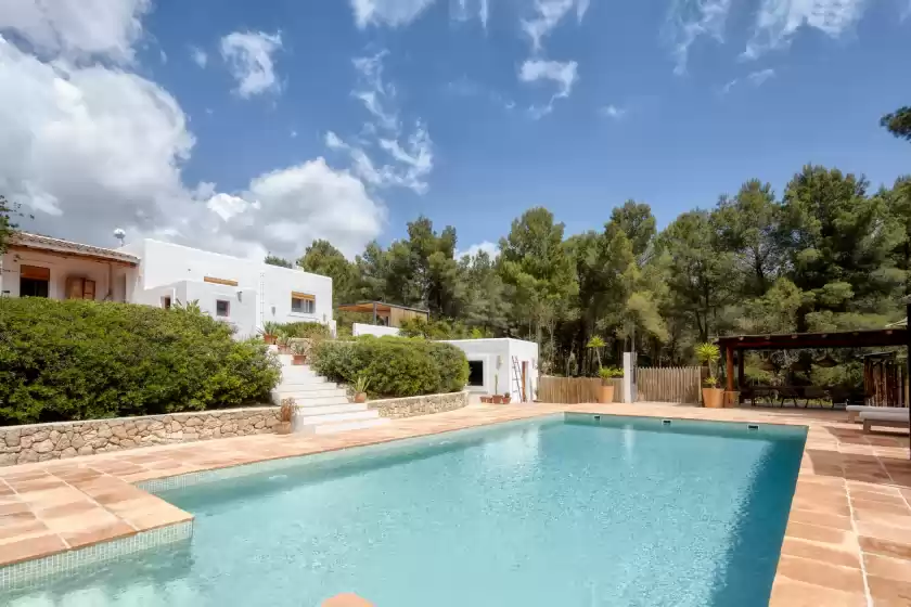 Holiday rentals in Villa phosphenes