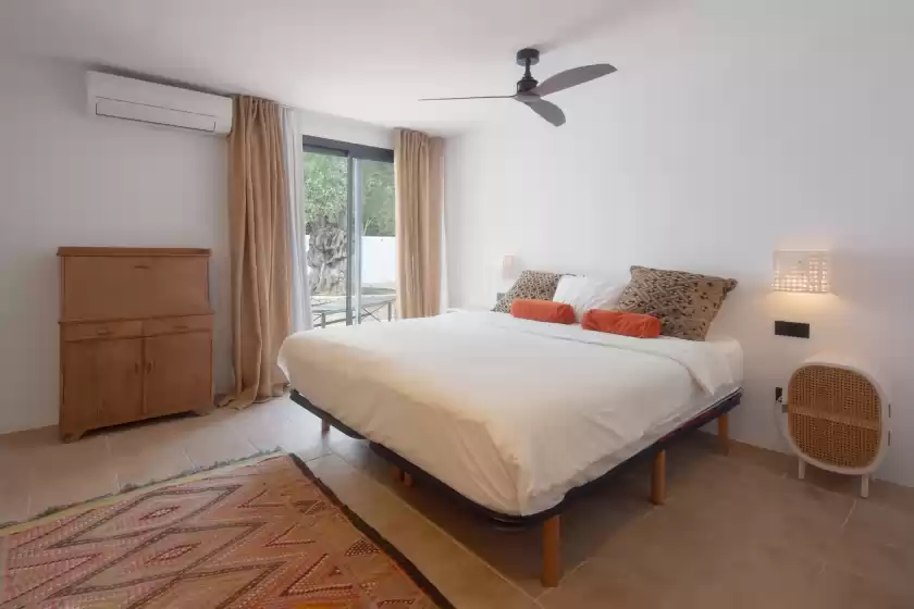 Holiday rentals in Villa phosphenes, Sant Josep de sa Talaia