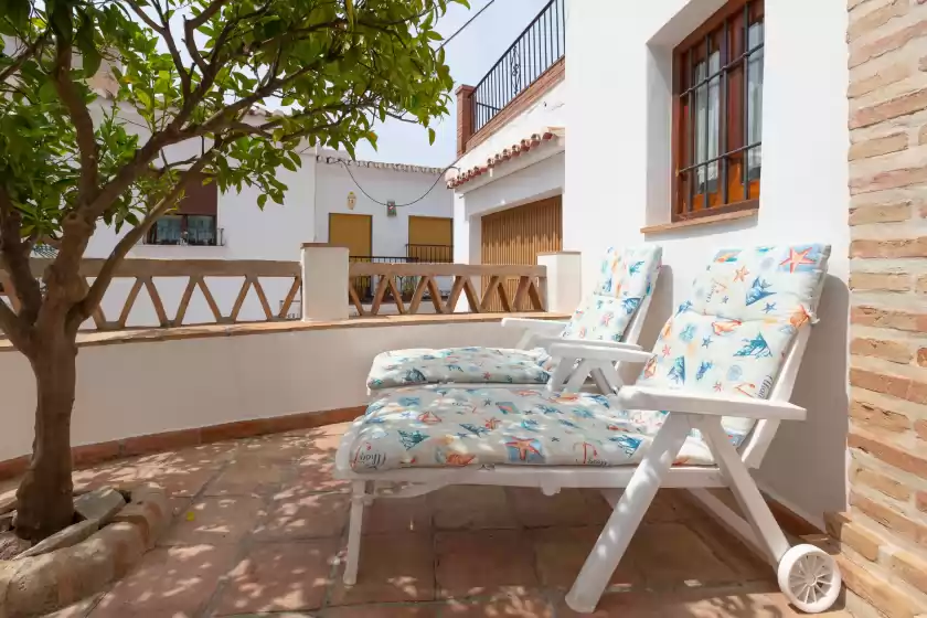 Holiday rentals in El porton, El Borge