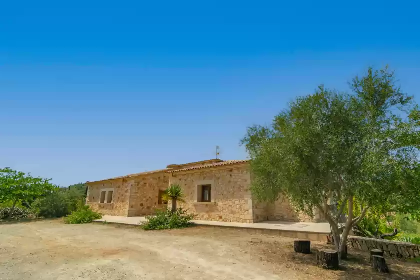 Holiday rentals in S'albarcoquer, s'Horta