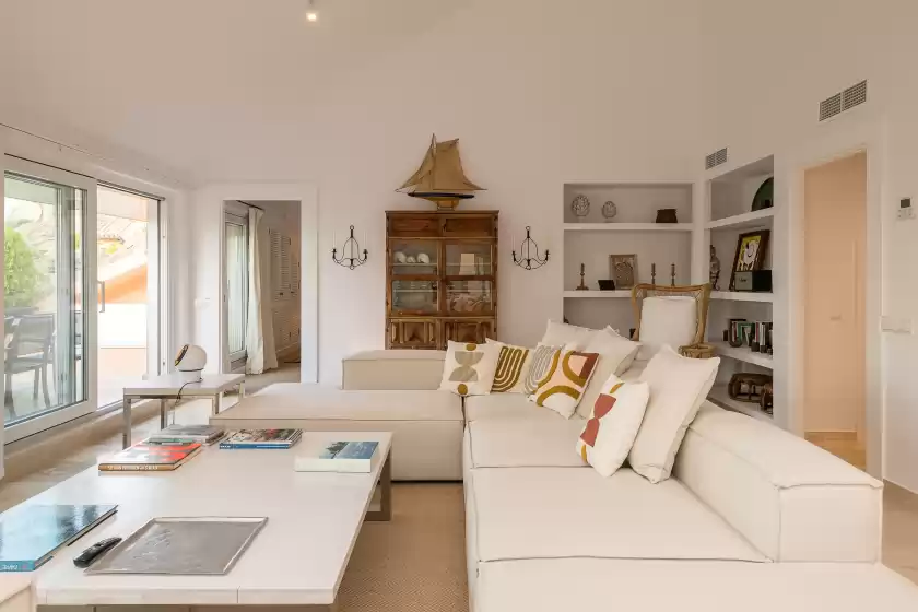 Holiday rentals in Calm and luxury, San Roque