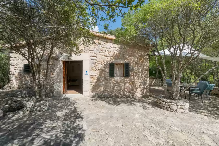 Holiday rentals in Casa de piedra, Campanet