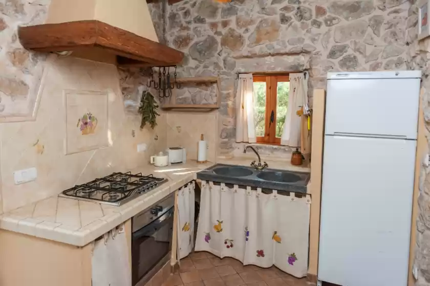 Holiday rentals in Casa de piedra, Campanet