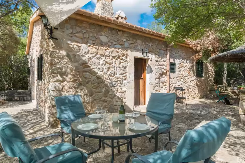 Holiday rentals in Casa de piedra, Campanet