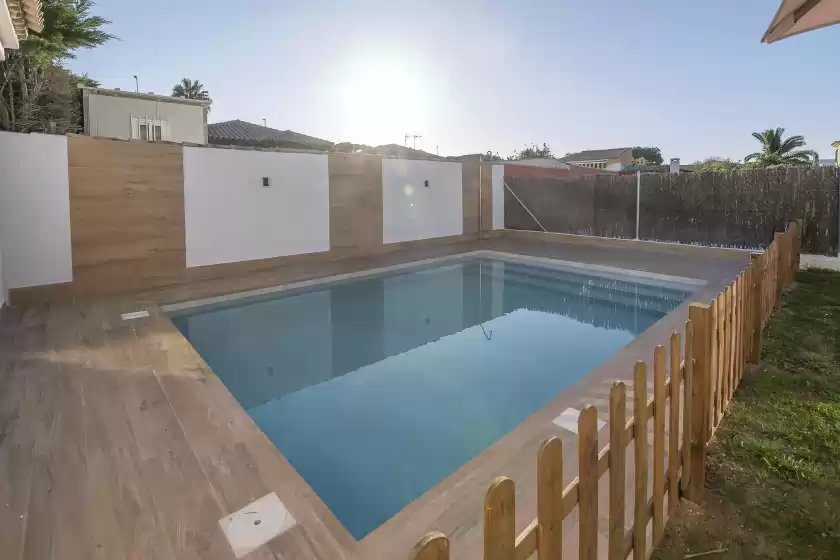 Holiday rentals in Villa del sol, Chiclana de la Frontera
