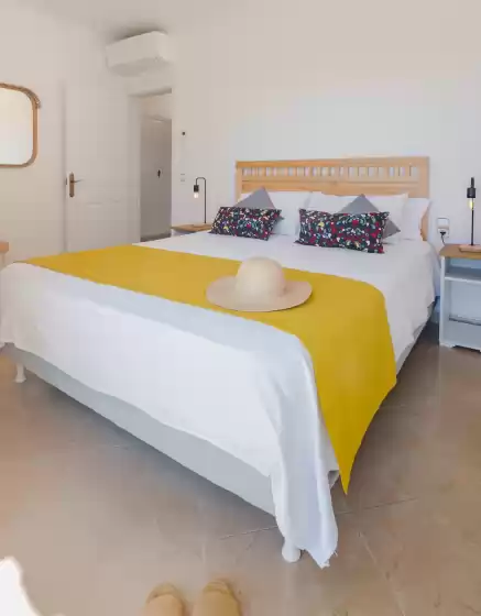 Holiday rentals in Villa maricel, Sant Lluís