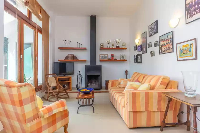 Holiday rentals in Can mir, Marina Manresa