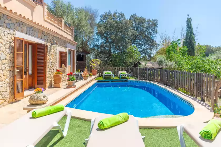 Holiday rentals in Son monjo, Maria de la Salut