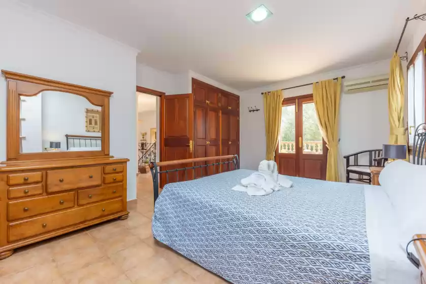 Holiday rentals in Son monjo, Maria de la Salut