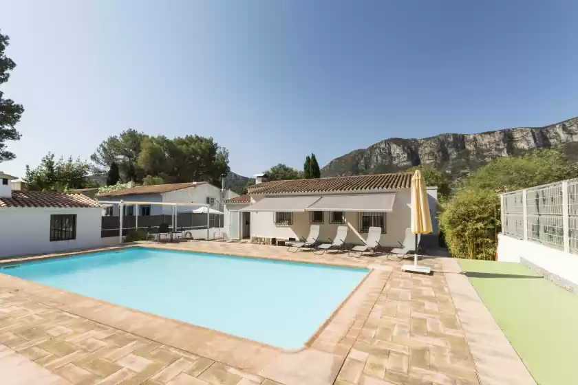 Holiday rentals in Cova de l'aire