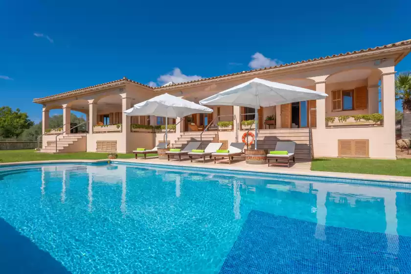 Holiday rentals in Villa mar y tierra, sa Cabaneta