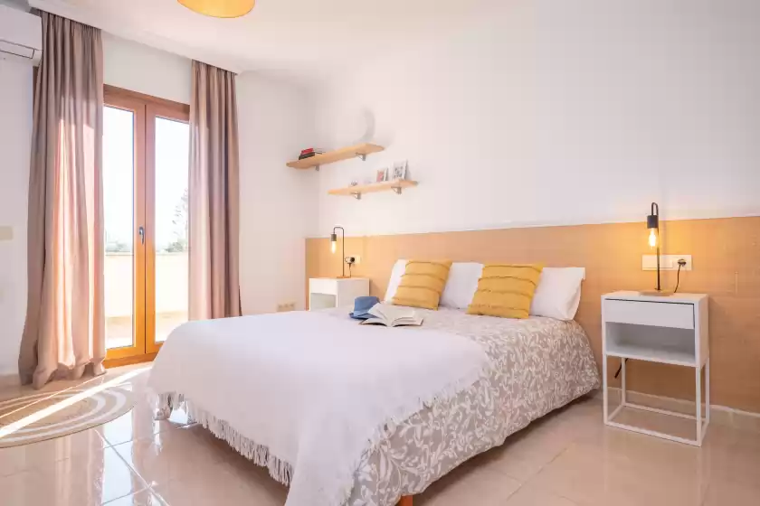 Holiday rentals in Can albons, Portocolom