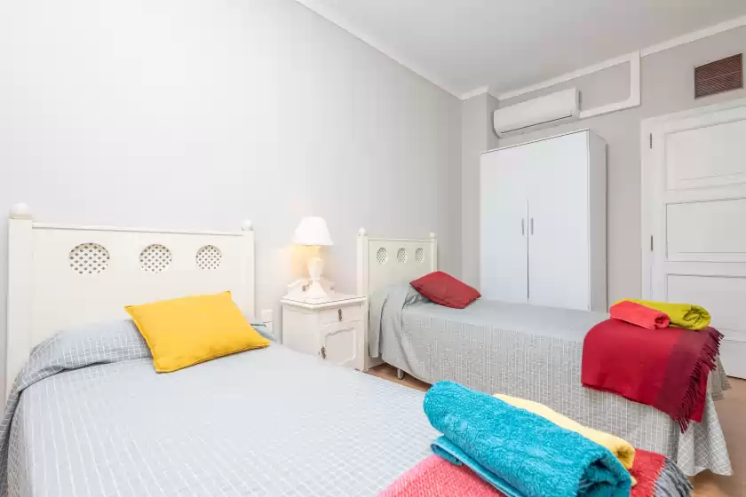 Holiday rentals in Rosalia's house, Inca