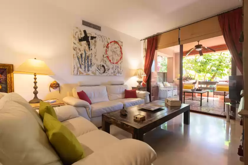 Holiday rentals in La gaviota, Marbella