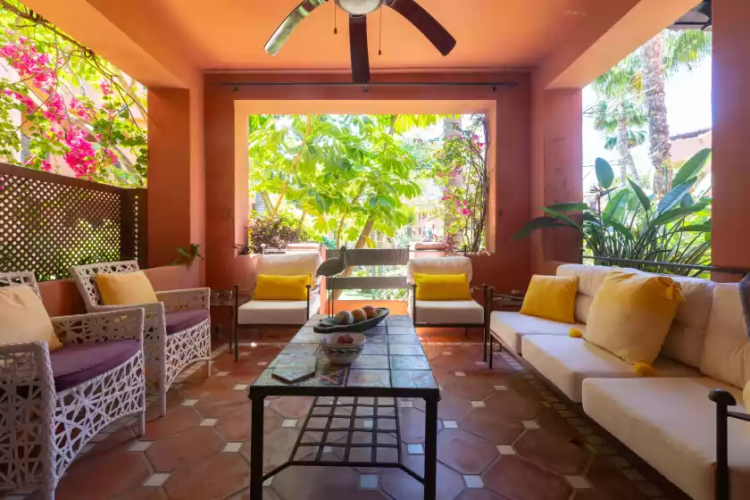 Holiday rentals in La gaviota, Marbella