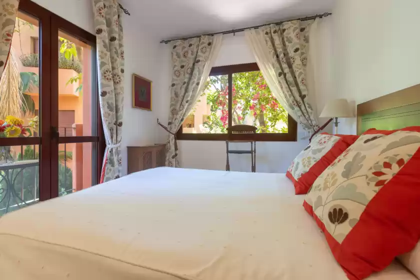 Holiday rentals in La gaviota, Marbella