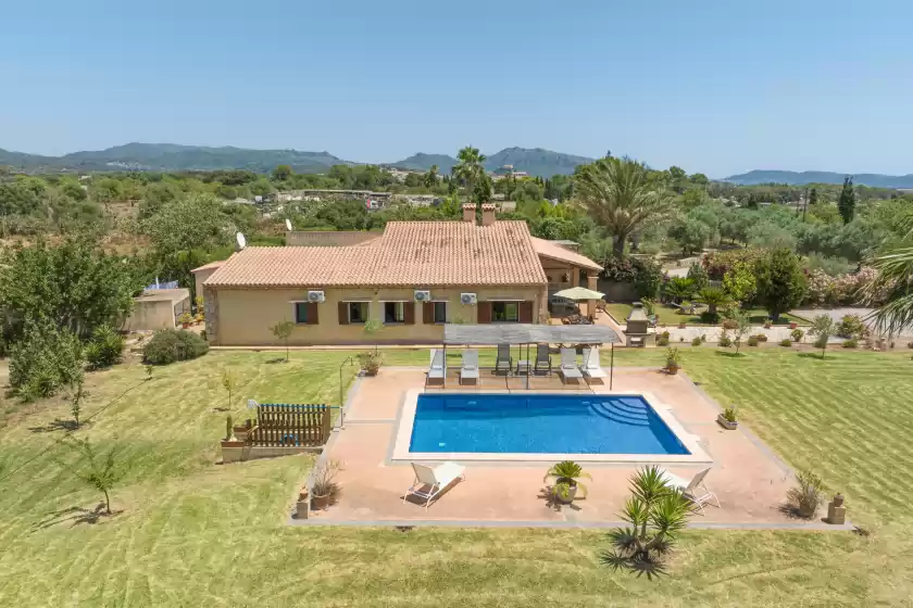 Holiday rentals in Finca kelly