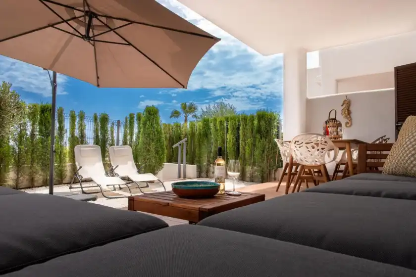 Holiday rentals in Casa mira