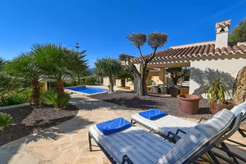 Holiday rentals in El elefante 4 pax