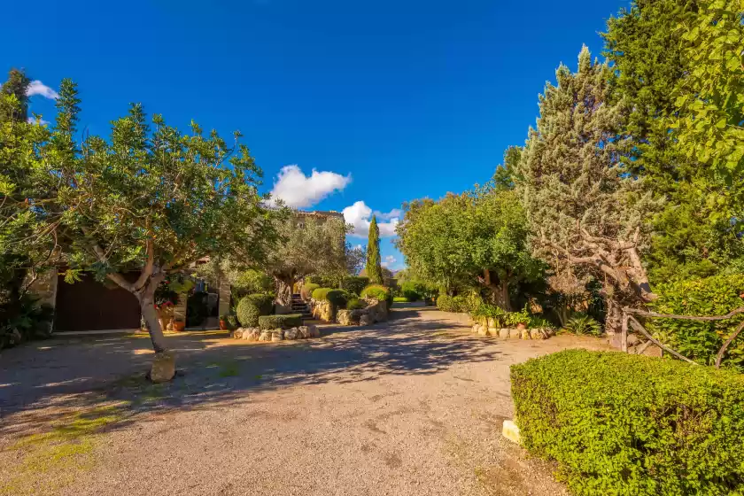 Holiday rentals in Sa sort llarga, Moscari