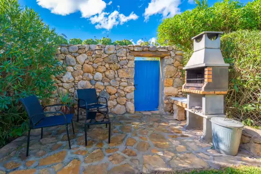 Holiday rentals in Sa sort llarga, Moscari