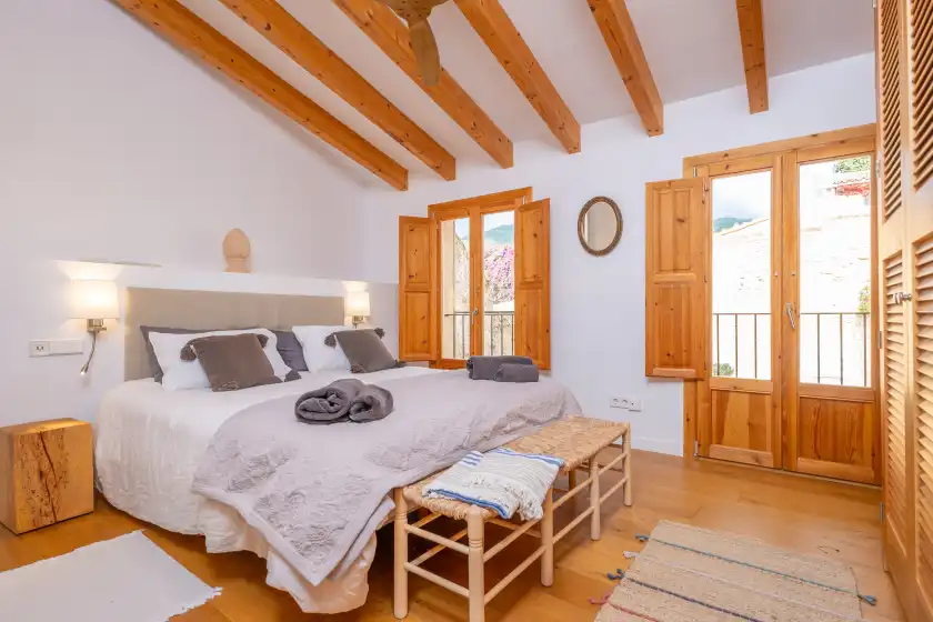 Holiday rentals in Can serp, Alaró