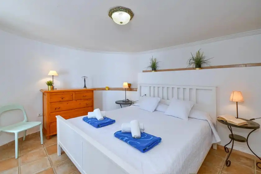 Holiday rentals in Villa lau 6 pax, La Pedrera
