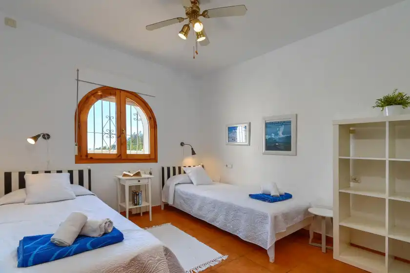 Holiday rentals in Villa lau 6 pax, La Pedrera